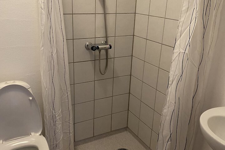 Room 11 of 15