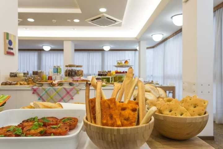 Dining Photos
