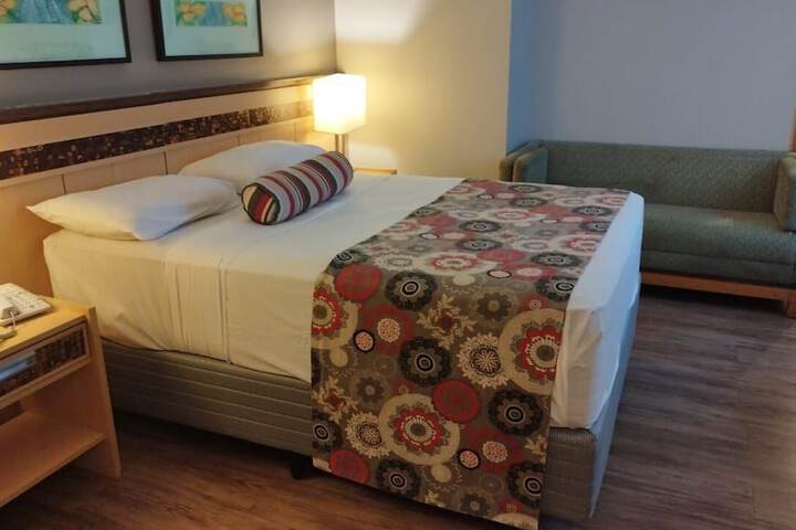 Room 8 of 24