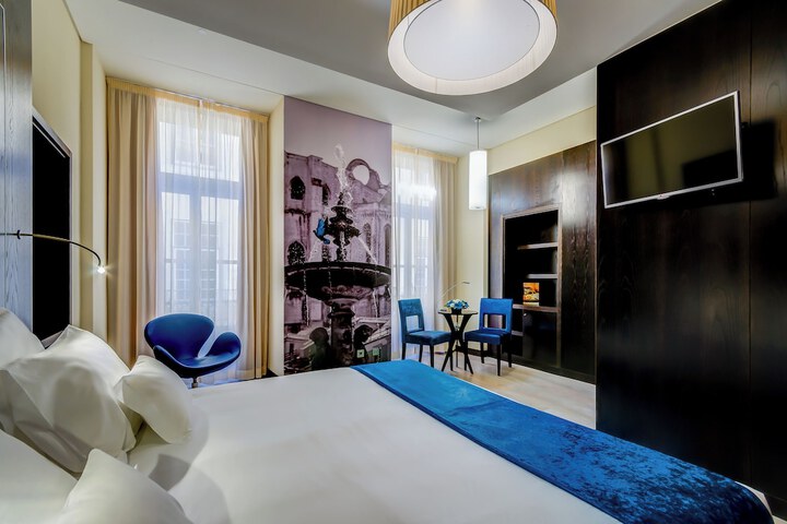 Room 34 of 60