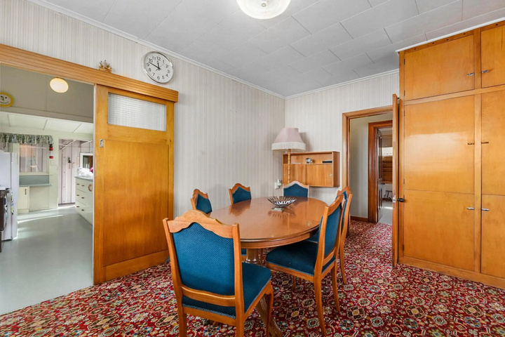 Room 5 of 14