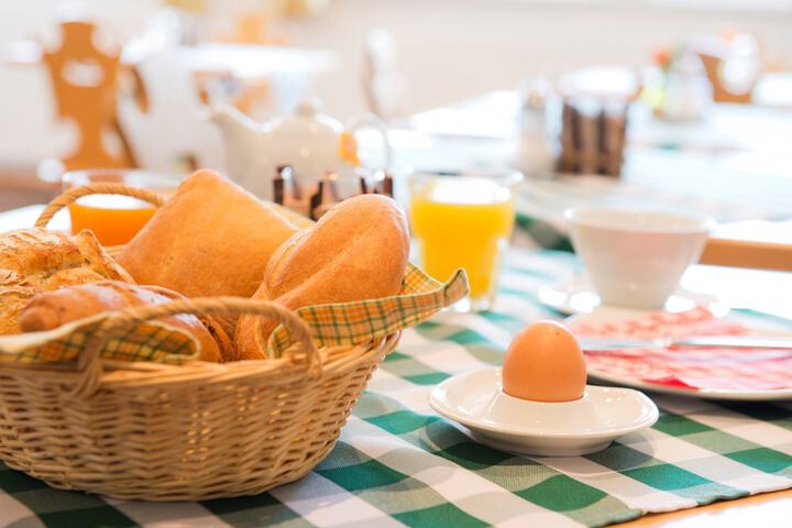 Breakfast/Coffee Service 27 of 46