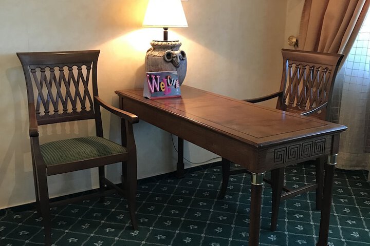 Room 15 of 64