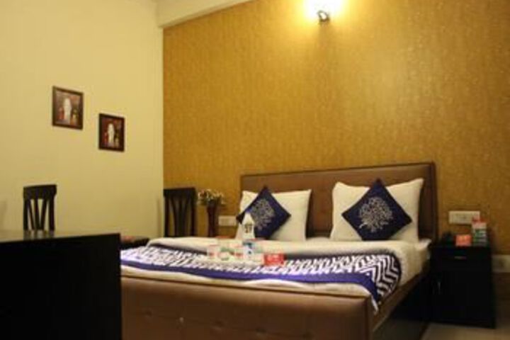 Room 15 of 25
