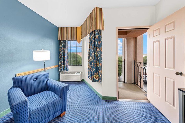 Room 30 of 84