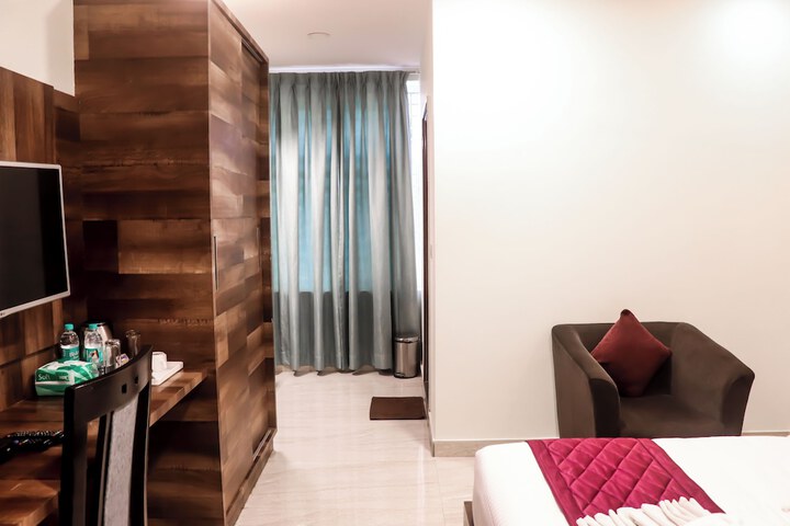 Room 12 of 31