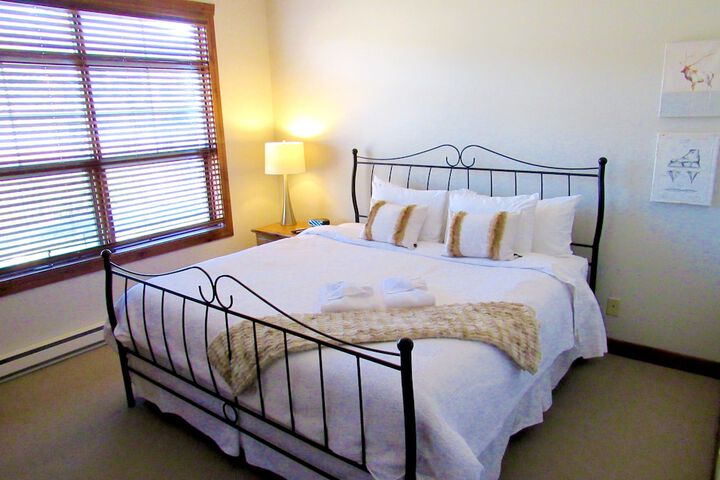 Room 6 of 67