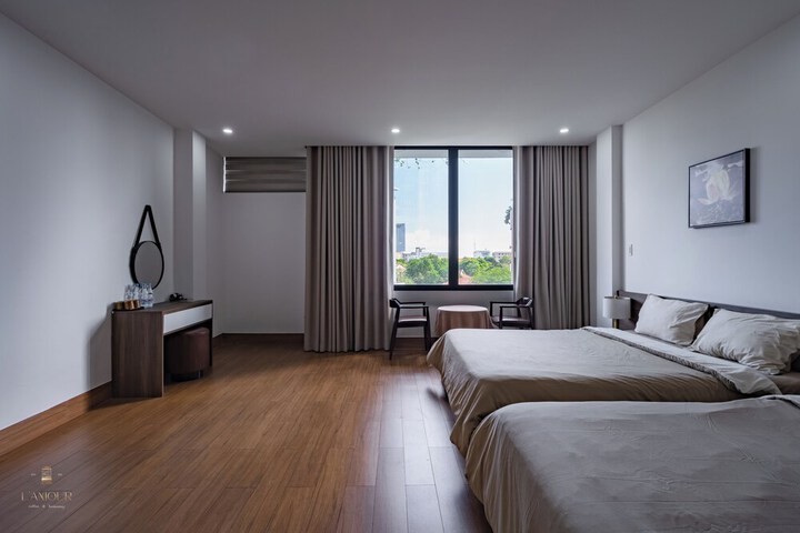 Room 6 of 44