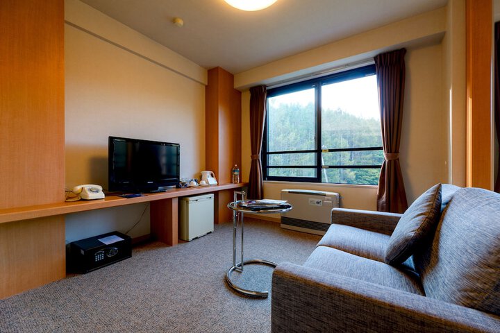 Room 13 of 111