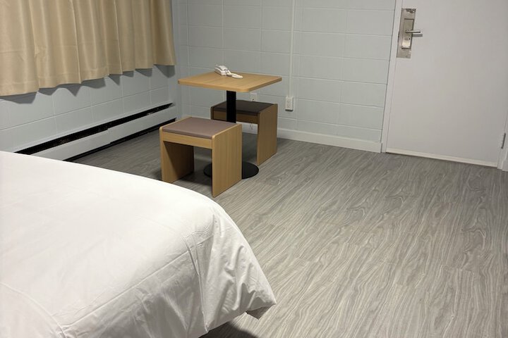 Room 3 of 13