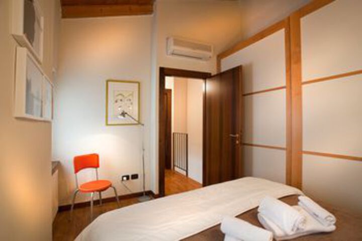 Room 15 of 30