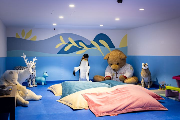 Childrens Activities 55 of 243