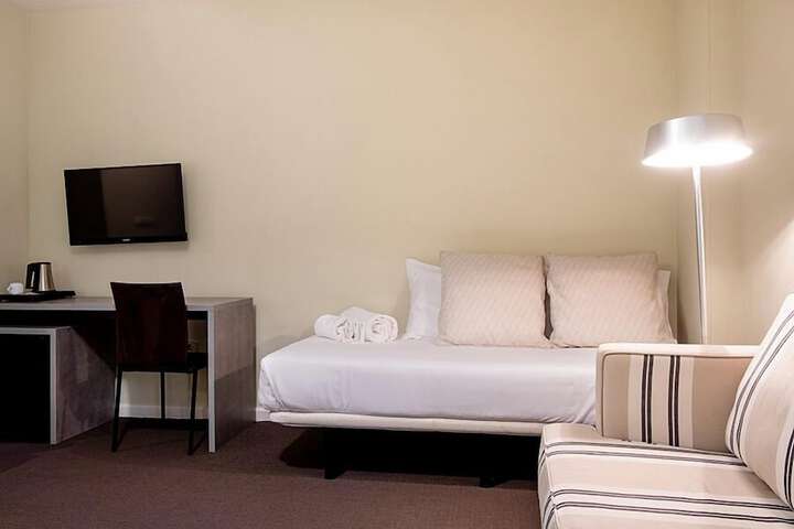 Room 22 of 42