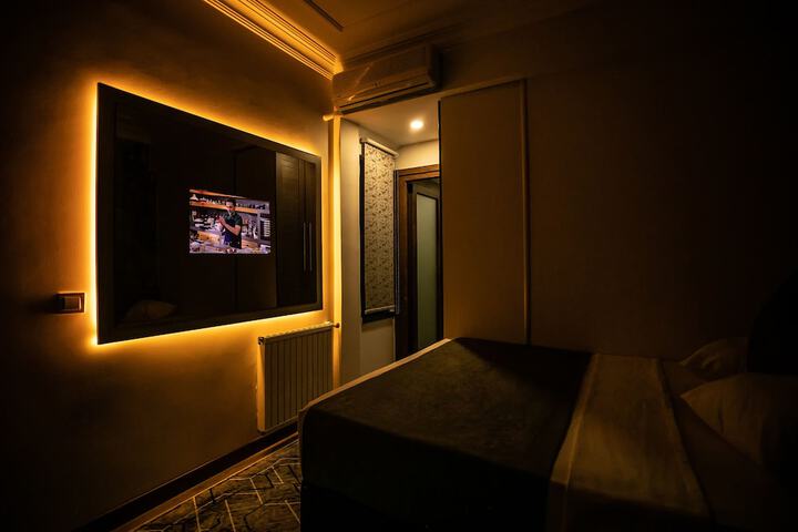 Room 31 of 84