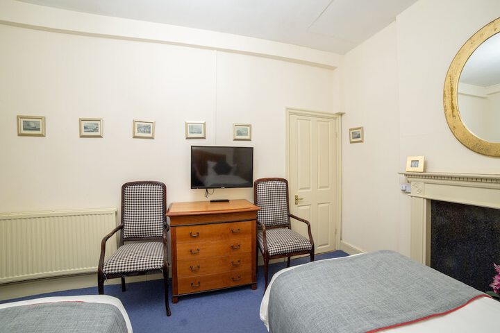 Room 17 of 43