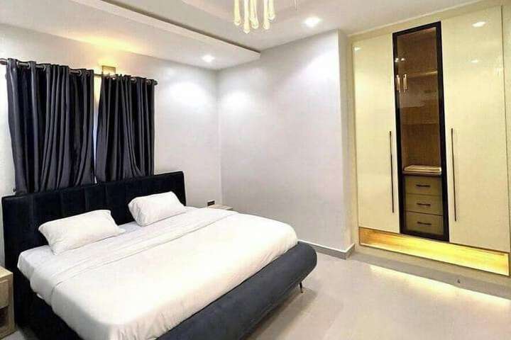 Room 4 of 44