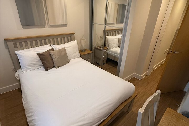 Room 7 of 28