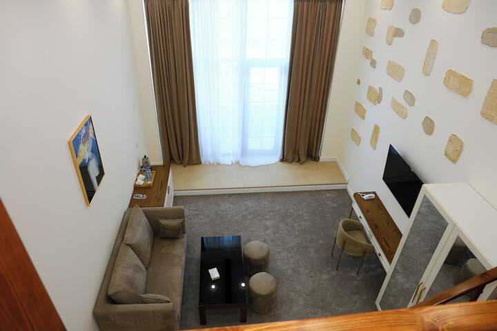 Room 46 of 133