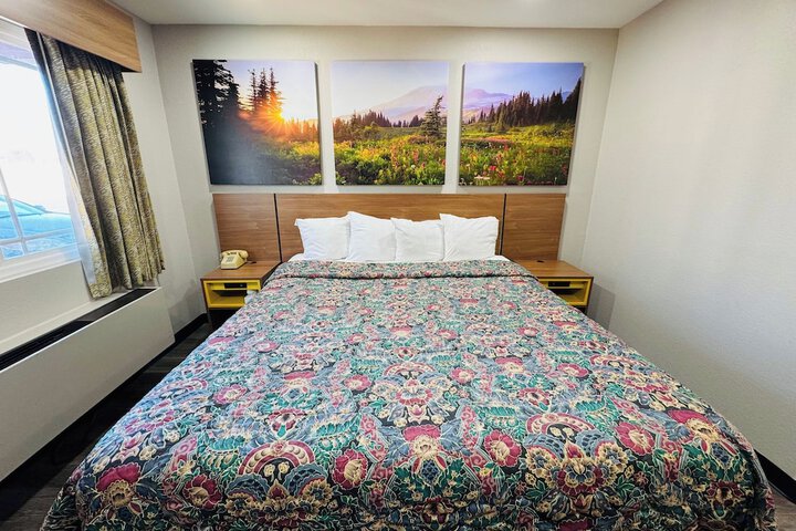 Room 17 of 38