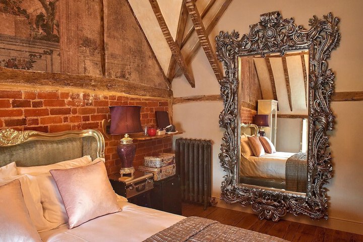 Room 3 of 17