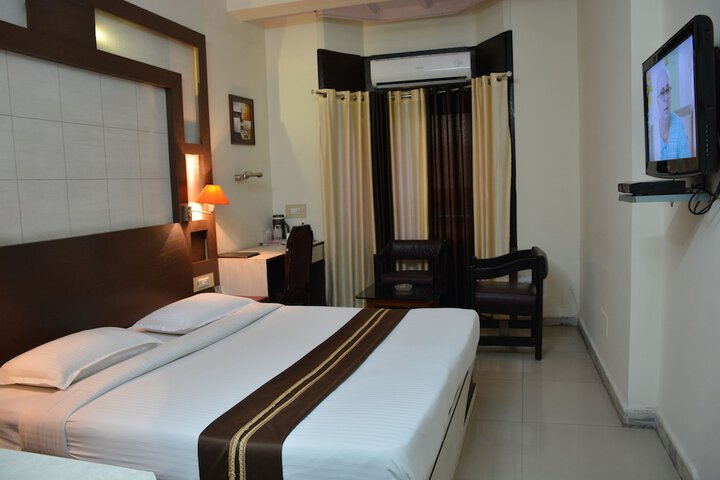 Room 16 of 45