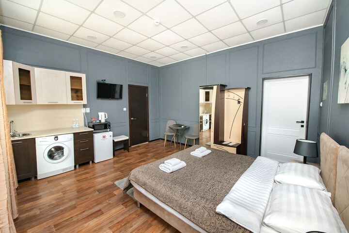Room 28 of 62