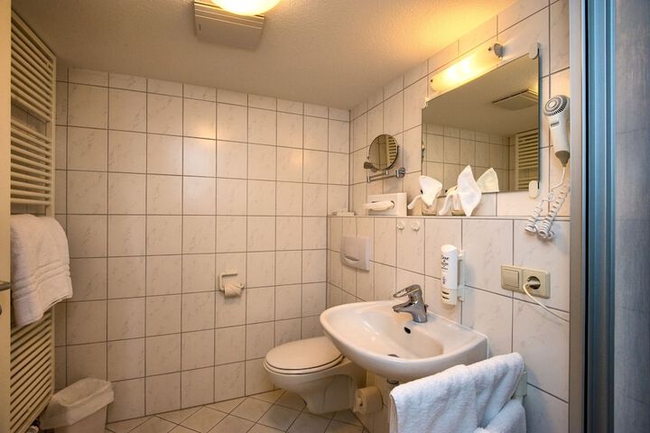 Room 17 of 52