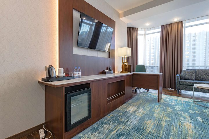 Room 28 of 110