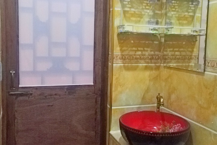 Room 16 of 30