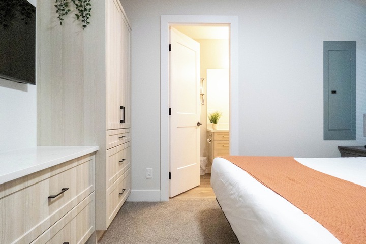 Room 11 of 23