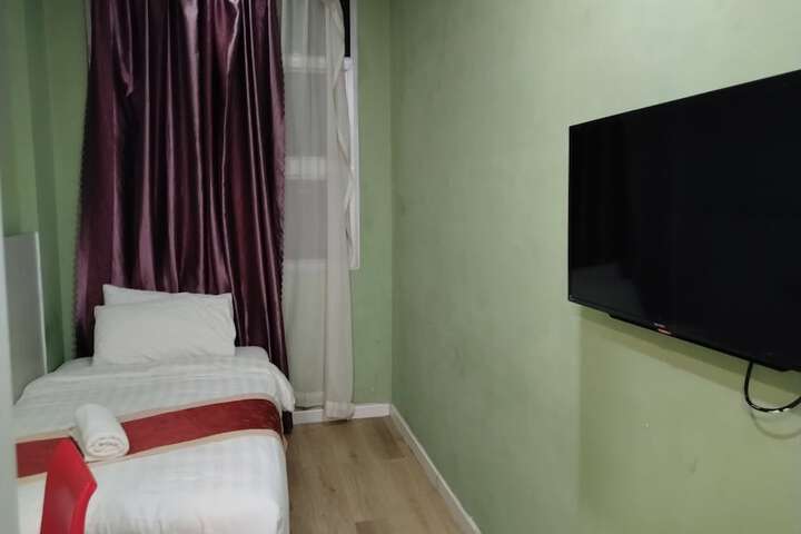Room 43 of 66