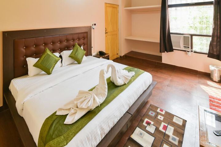 Room 18 of 28