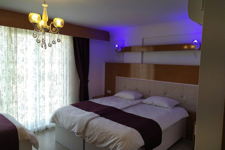 Room 3 of 20