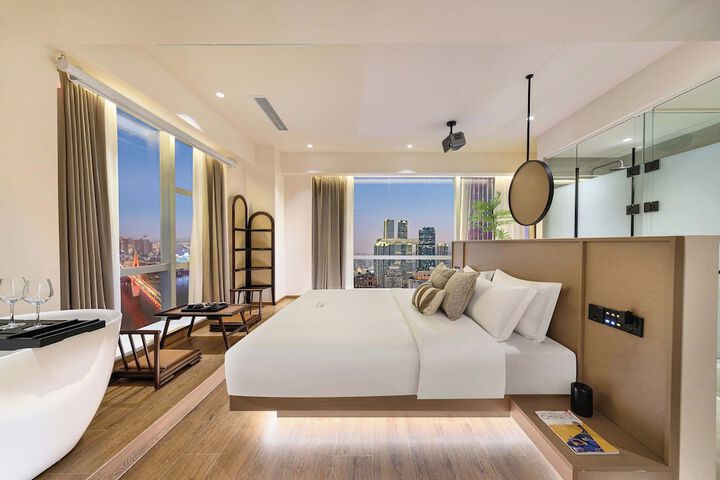 Room 36 of 112