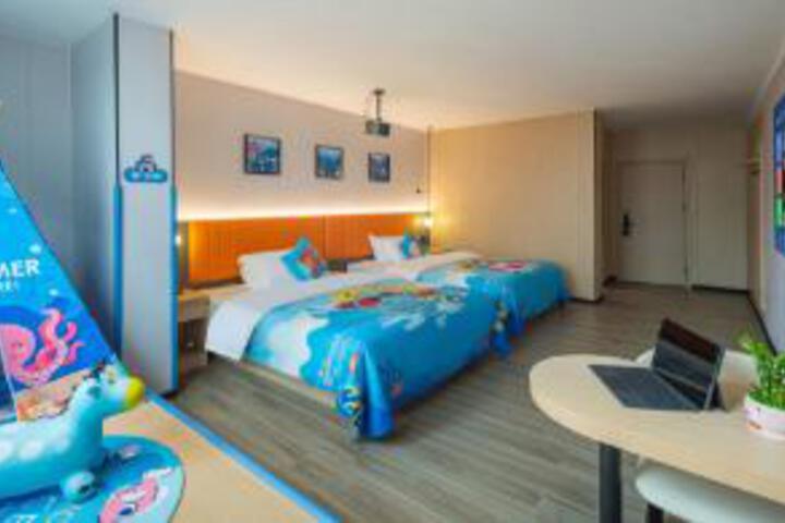 Room 12 of 14