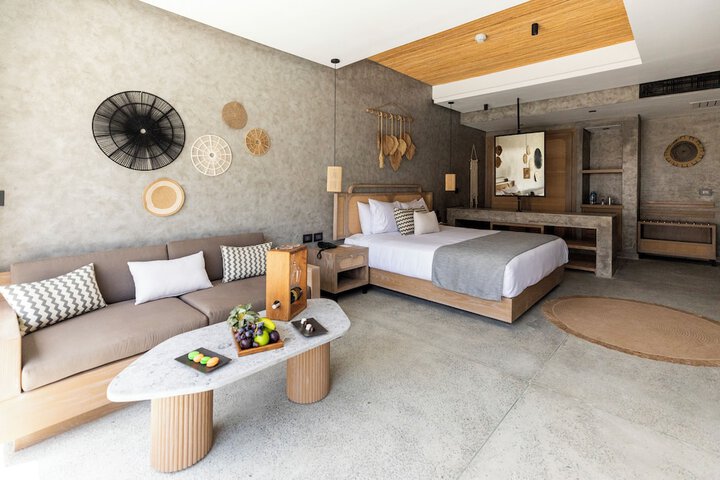 Room 48 of 118