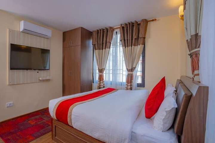Room 3 of 26