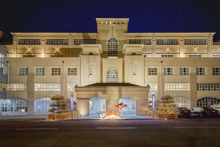 Hotel 74 of 90