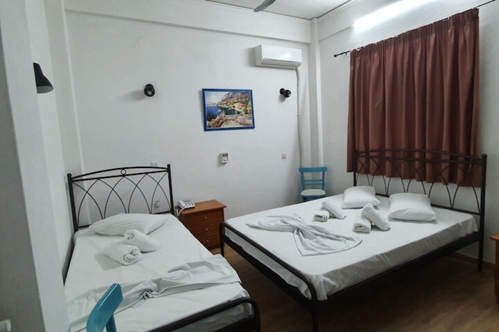 Room 31 of 103