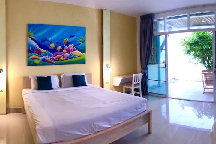 Room 7 of 118