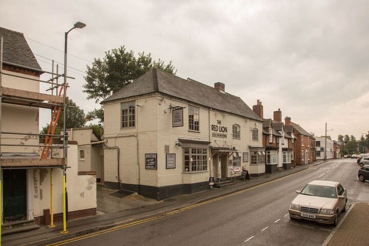 THE RED LION COLESHILL