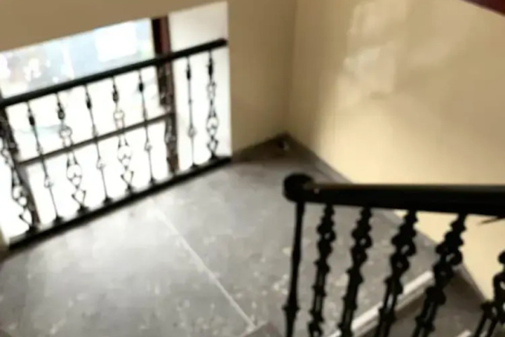Room 12 of 15