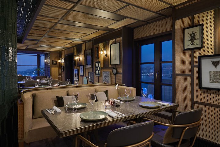 Dining 90 of 115