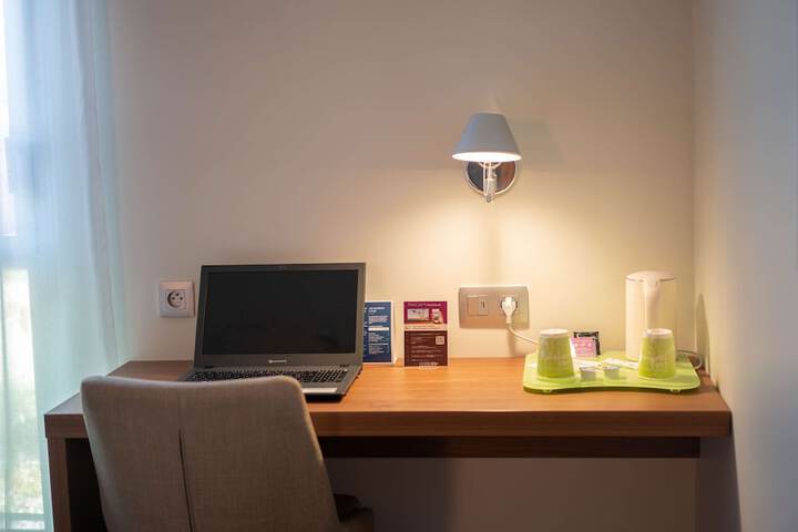 Room 14 of 33