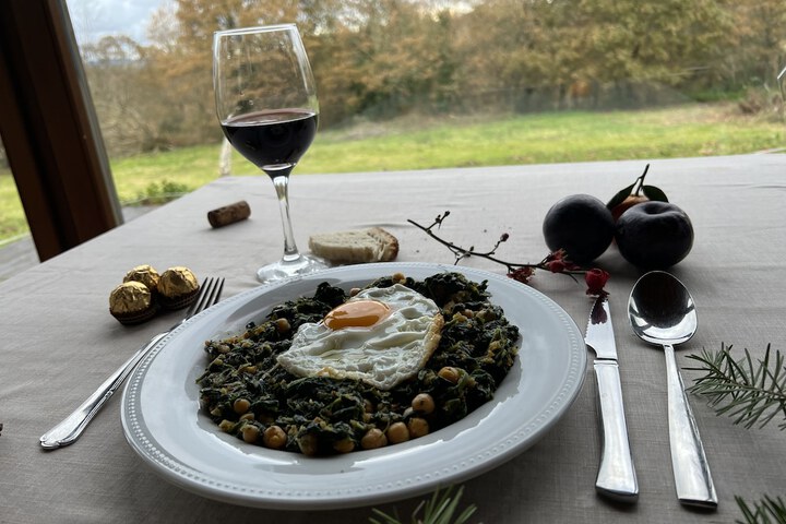 Dining 54 of 77