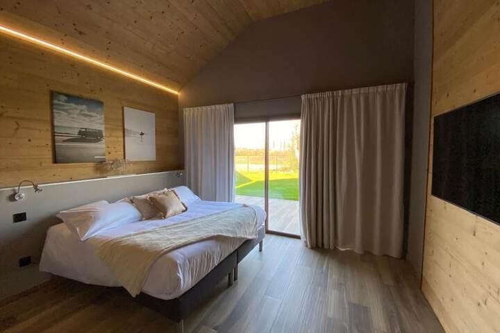 Room 8 of 21