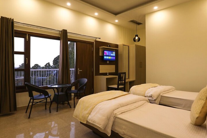 Room 6 of 54
