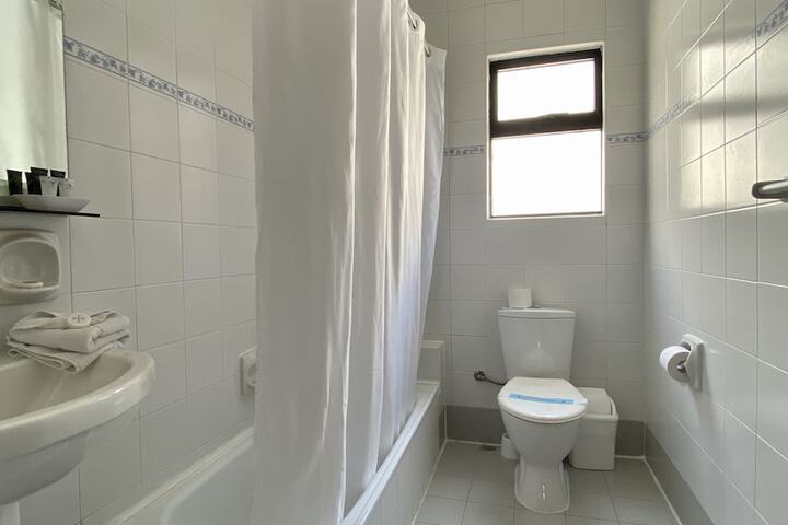 Room 73 of 87