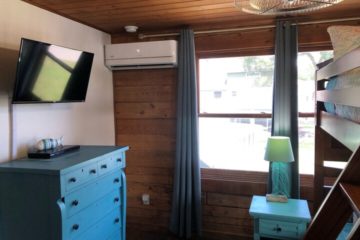Room 8 of 87