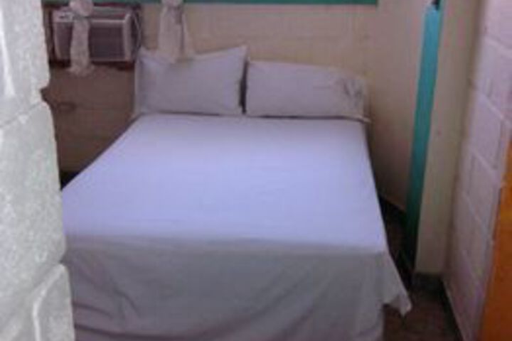 Room 3 of 6